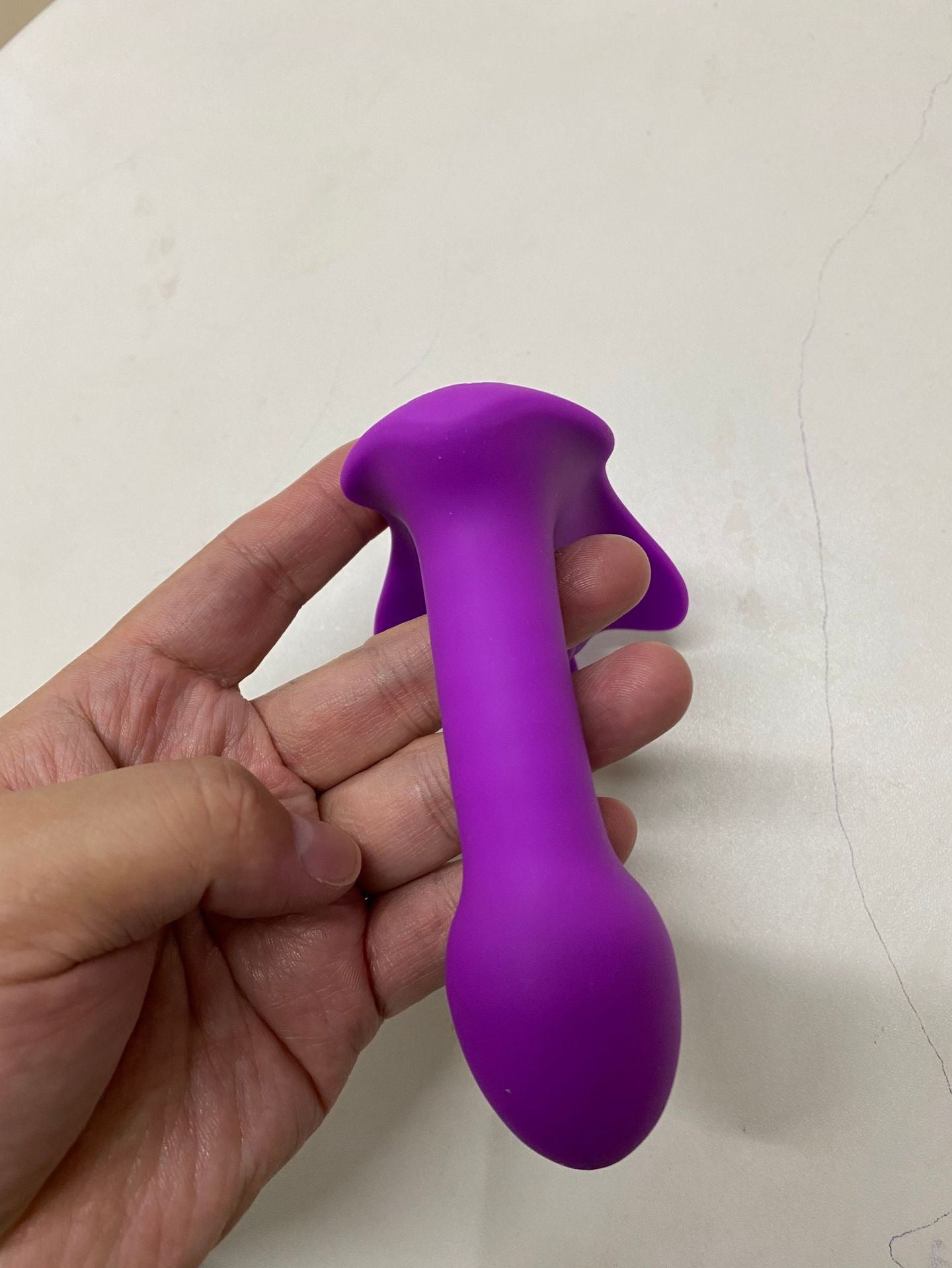 Suction Wearable Vibrator, Butterfly Wearable Vibrating Massager for Women, Silent and Discreet for Outdoor Use