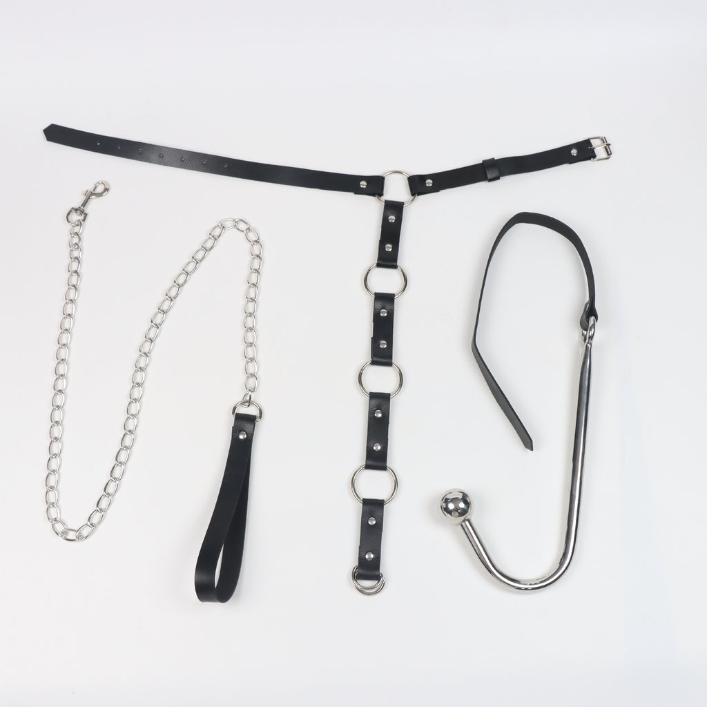 Collar, anal hook, SM restraint strap, anal and genital training, erotic wear, outdoor bondage, anal sex.