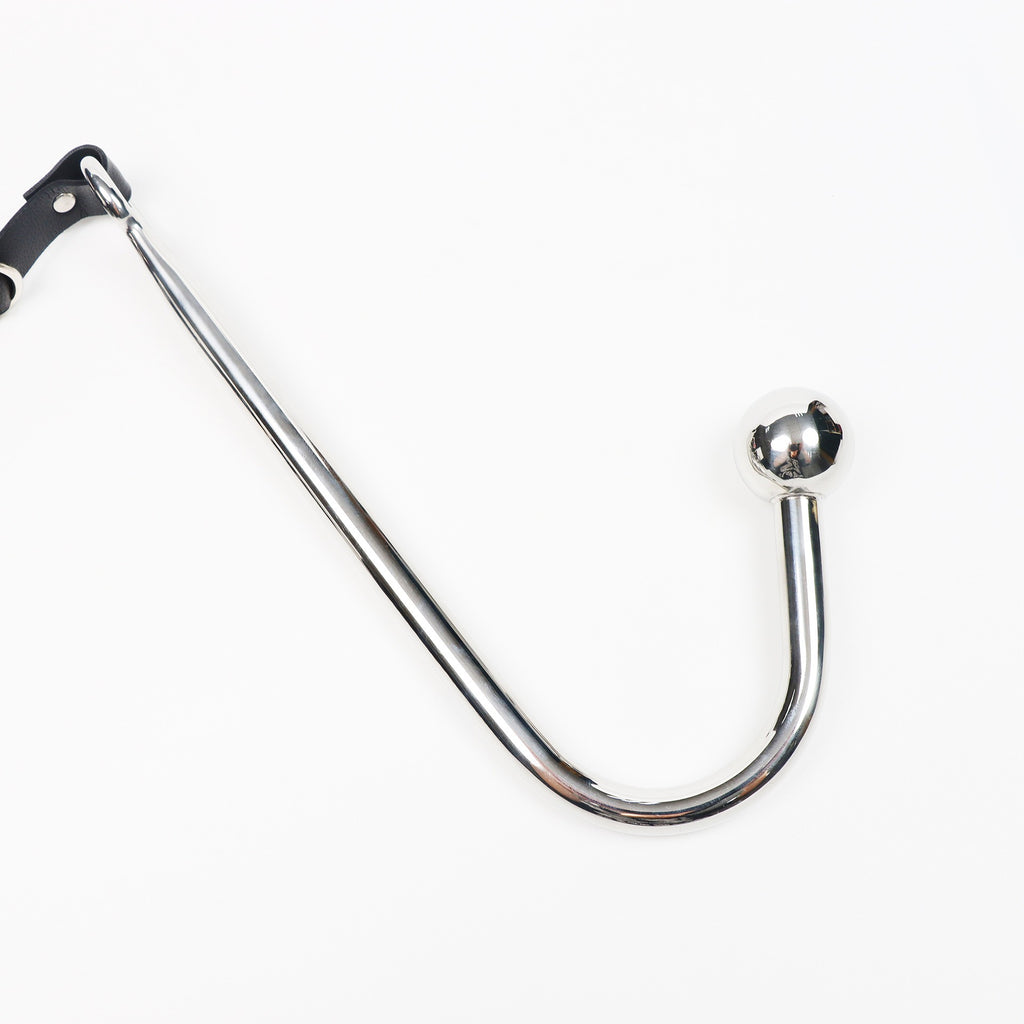 Collar, anal hook, SM restraint strap, anal and genital training, erotic wear, outdoor bondage, anal sex.